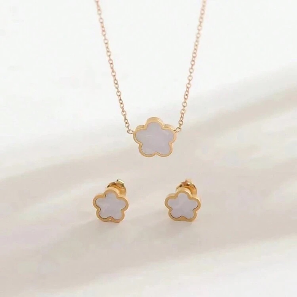 Stainless Steel Mother of Pearl Flower Necklace and Earring Set Gold Tone